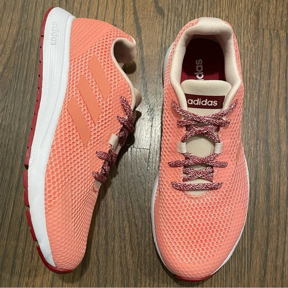 Adidas Sooraj running shoes in Glow Pink / Cloud White / Semi Coral EE9930 - Picture 11 of 11